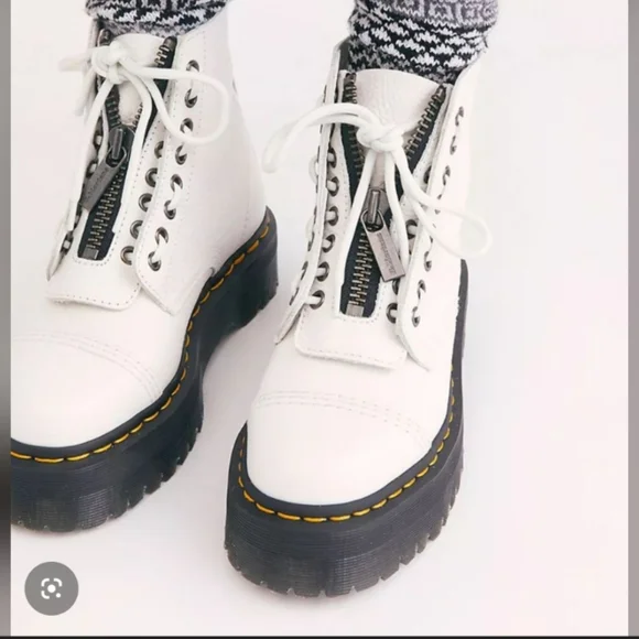 Dr. Martens Sinclair Platform Boot Zipper - Picture 4 of 13